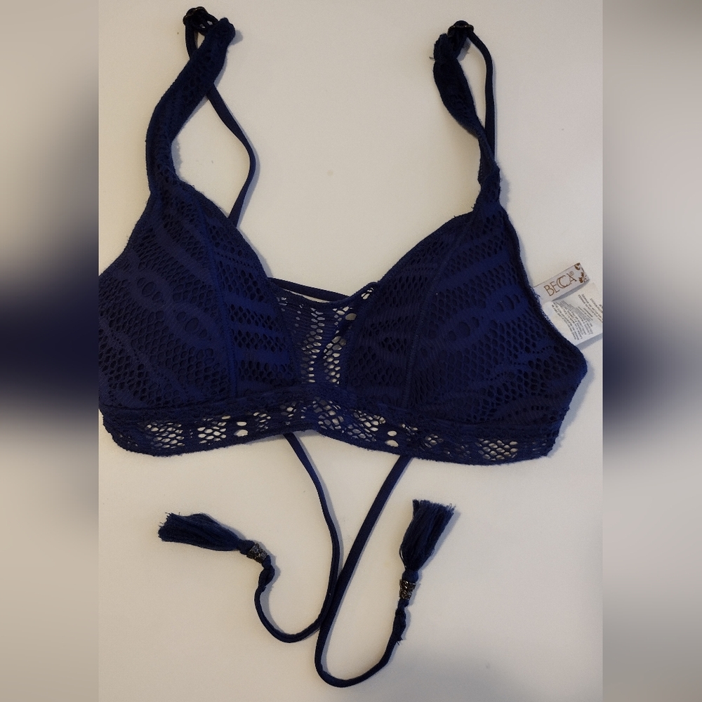 🆕 Becca  swim top